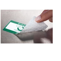 Öntapadós címke visszaszedhető ragasztóval